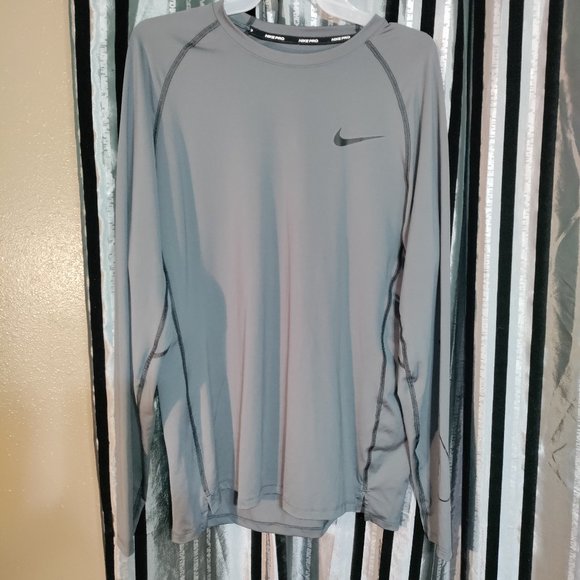 Brand New Nike Long Sleeve Active Top !!! - Picture 1 of 5